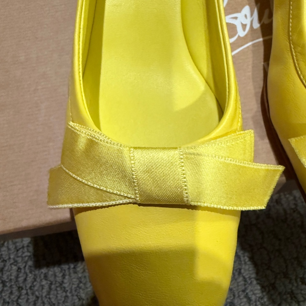 Christian Louboutin, yellow, soft, lambskin, leather size8 new - Picture 3 of 6